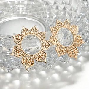 🌻 Elegant Classic Sun Flower Trendy Earrings 🌻